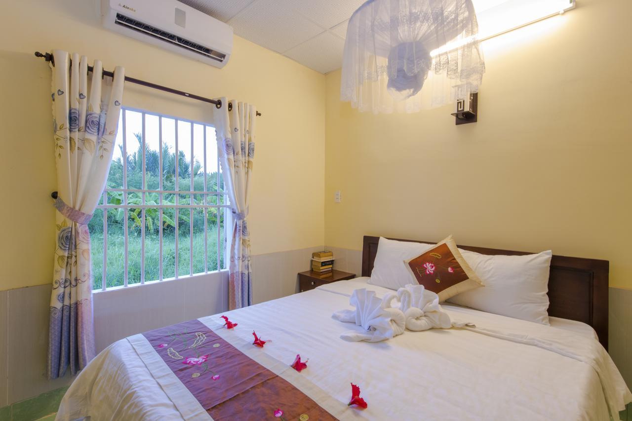 Bougain Villeas Homestay Hoi An Bagian luar foto