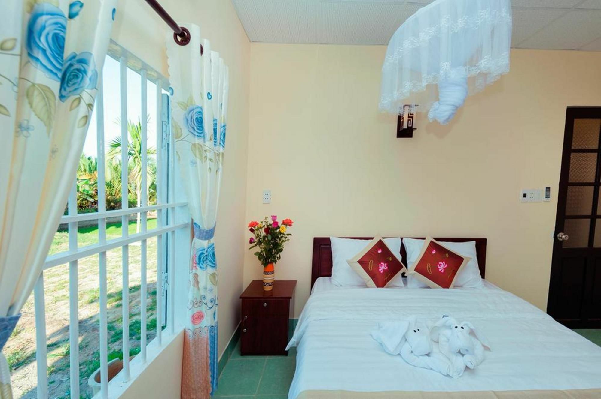 Bougain Villeas Homestay Hoi An Bagian luar foto