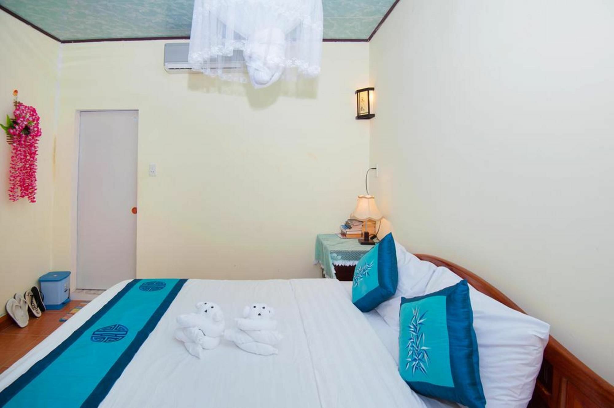 Bougain Villeas Homestay Hoi An Bagian luar foto